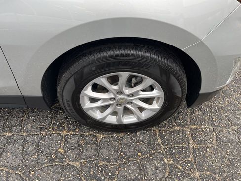 Used 2020 Chevrolet Equinox LS image 30