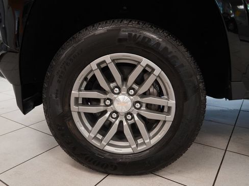 Used 2024 Chevrolet Colorado LT w/ LT Convenience Package II AWD/4WD image 16