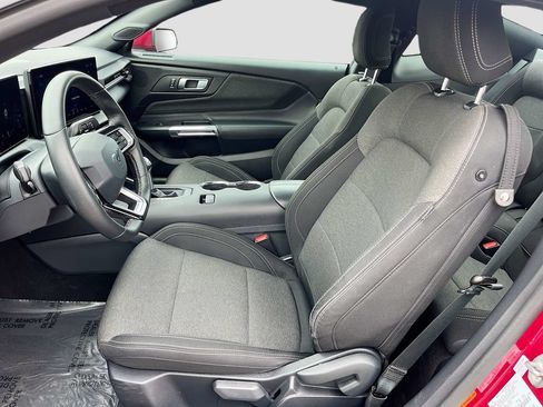 Used 2025 Ford Mustang Coupe RWD image 19