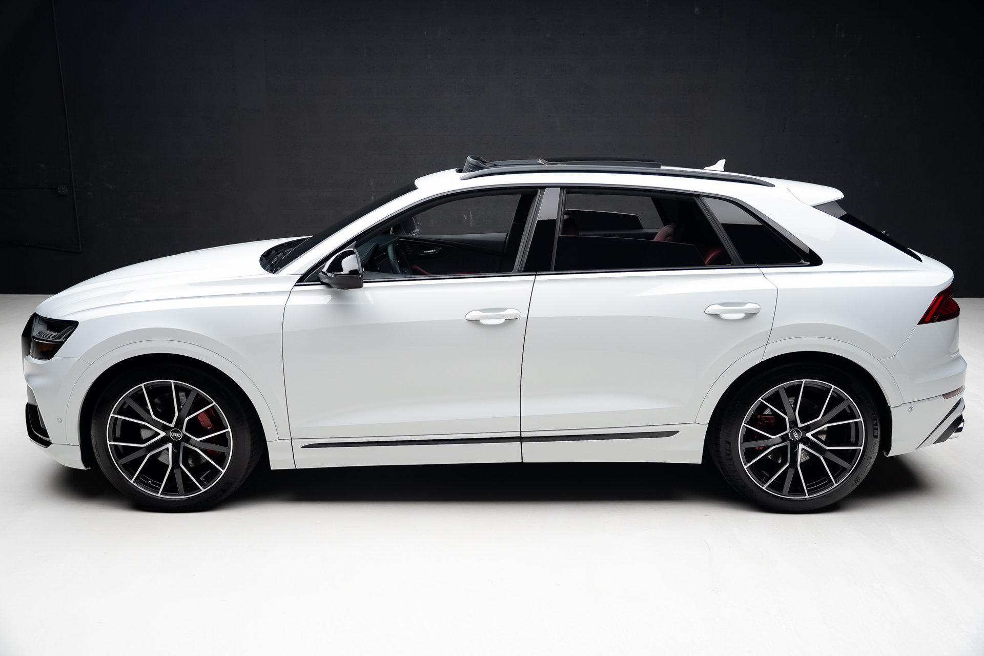 Used 2022 Audi SQ8 Prestige AWD/4WD image 17