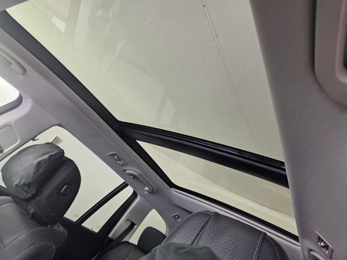 New 2026 Mercedes-Benz GLS 450 4MATIC image 9