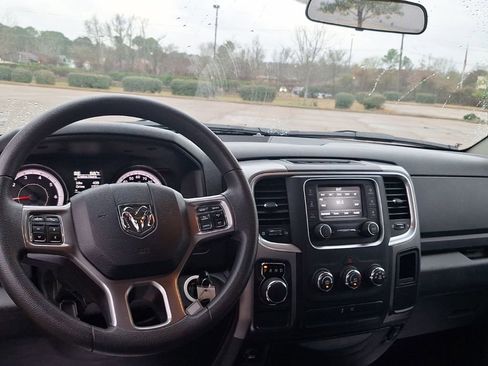 Used 2024 RAM 1500 Classic SLT image 4