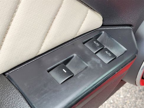 Used 2014 Ford Mustang Premium image 15