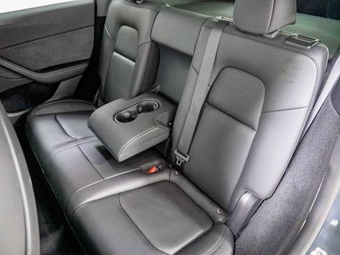 Used 2023 Tesla Model Y Long Range image 35