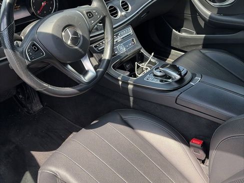 Certified 2018 Mercedes-Benz E 300 4MATIC image 2