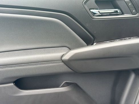 New 2025 Chevrolet Colorado LT w/ LT Convenience Package image 13