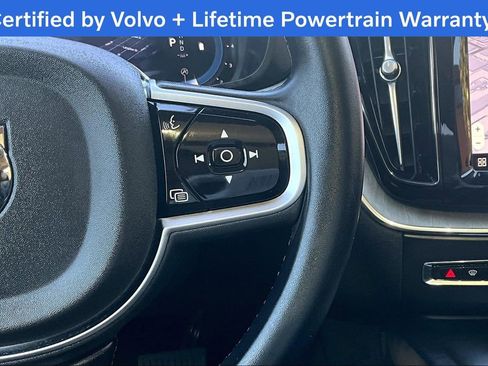 Used 2025 Volvo XC60 B5 Plus image 26