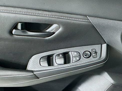 Used 2025 Nissan Sentra S FWD image 18
