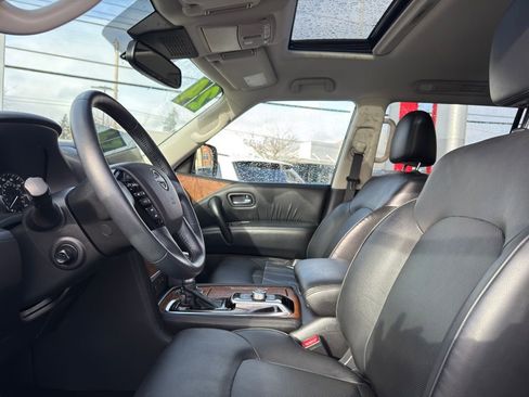 Used 2024 Nissan Armada SL w/ Captain's Chairs Package image 13