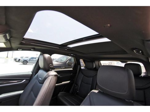 Certified 2025 Cadillac XT5 Sportv w/ Technology Package AWD/4WD image 29