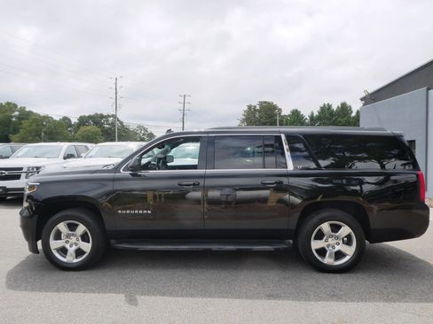 Used 2015 Chevrolet Suburban LT w/ Max Trailering Package image 9