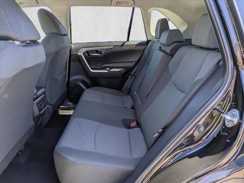 Used 2025 Toyota RAV4 XLE FWD image 18