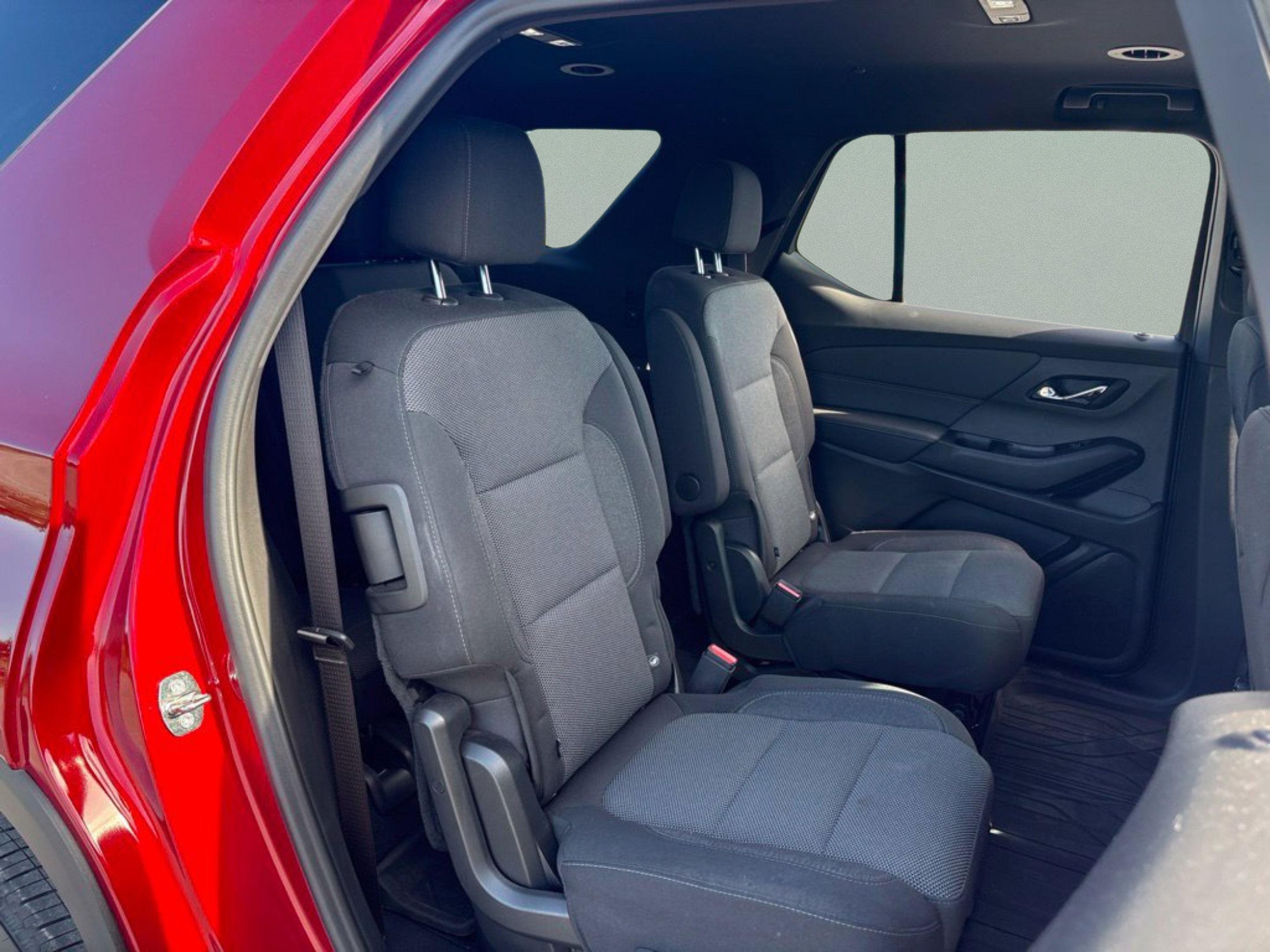 Used 2023 Chevrolet Traverse LT FWD image 21