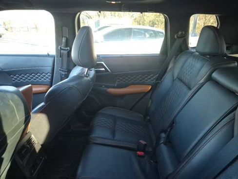 Used 2022 Mitsubishi Outlander SEL image 8