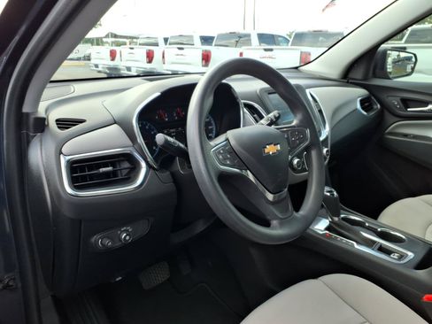 Used 2018 Chevrolet Equinox LS FWD image 6