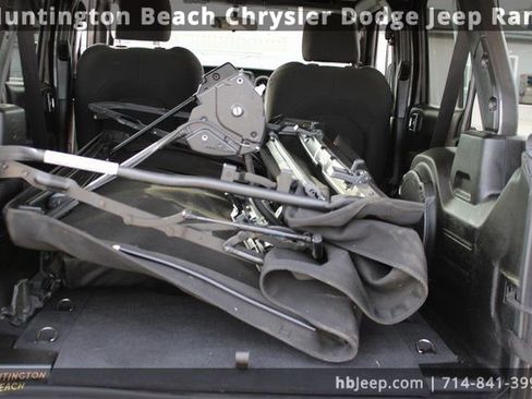 Used 2022 Jeep Wrangler Unlimited Sport image 34