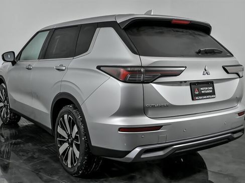 New 2026 Mitsubishi Outlander SE image 7