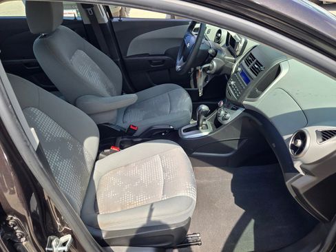 Used 2014 Chevrolet Sonic LS FWD image 7