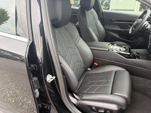 Used 2025 BMW 530i RWD image 37