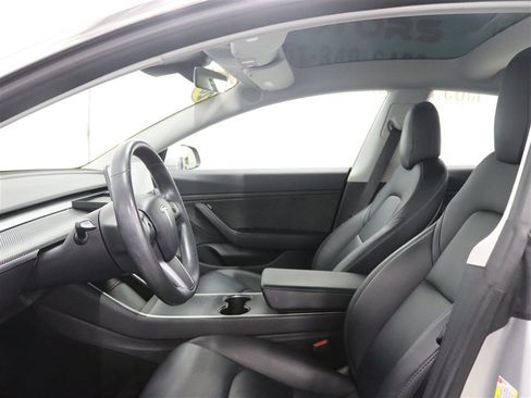 Used 2018 Tesla Model 3 Long Range RWD image 13