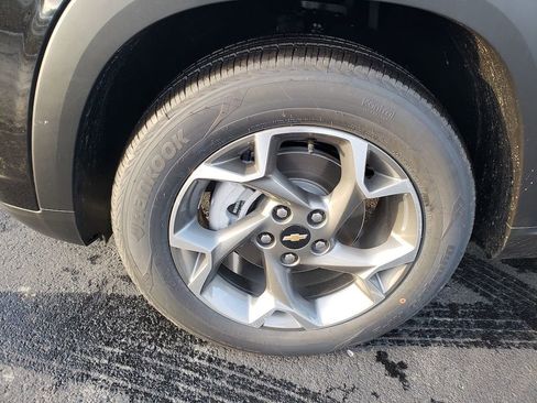 New 2026 Chevrolet Trax LT w/ Sunroof Package image 26