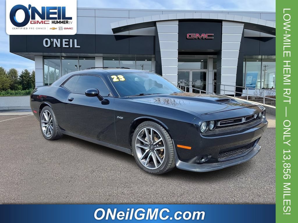 Used 2023 Dodge Challenger R/T RWD image 1