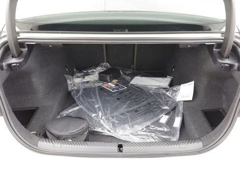 New 2026 BMW 530i xDrive w/ Premium Package AWD/4WD image 19