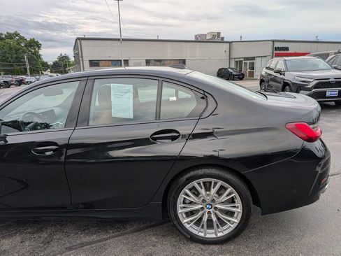 Used 2023 BMW 330i xDrive Sedan AWD/4WD image 4