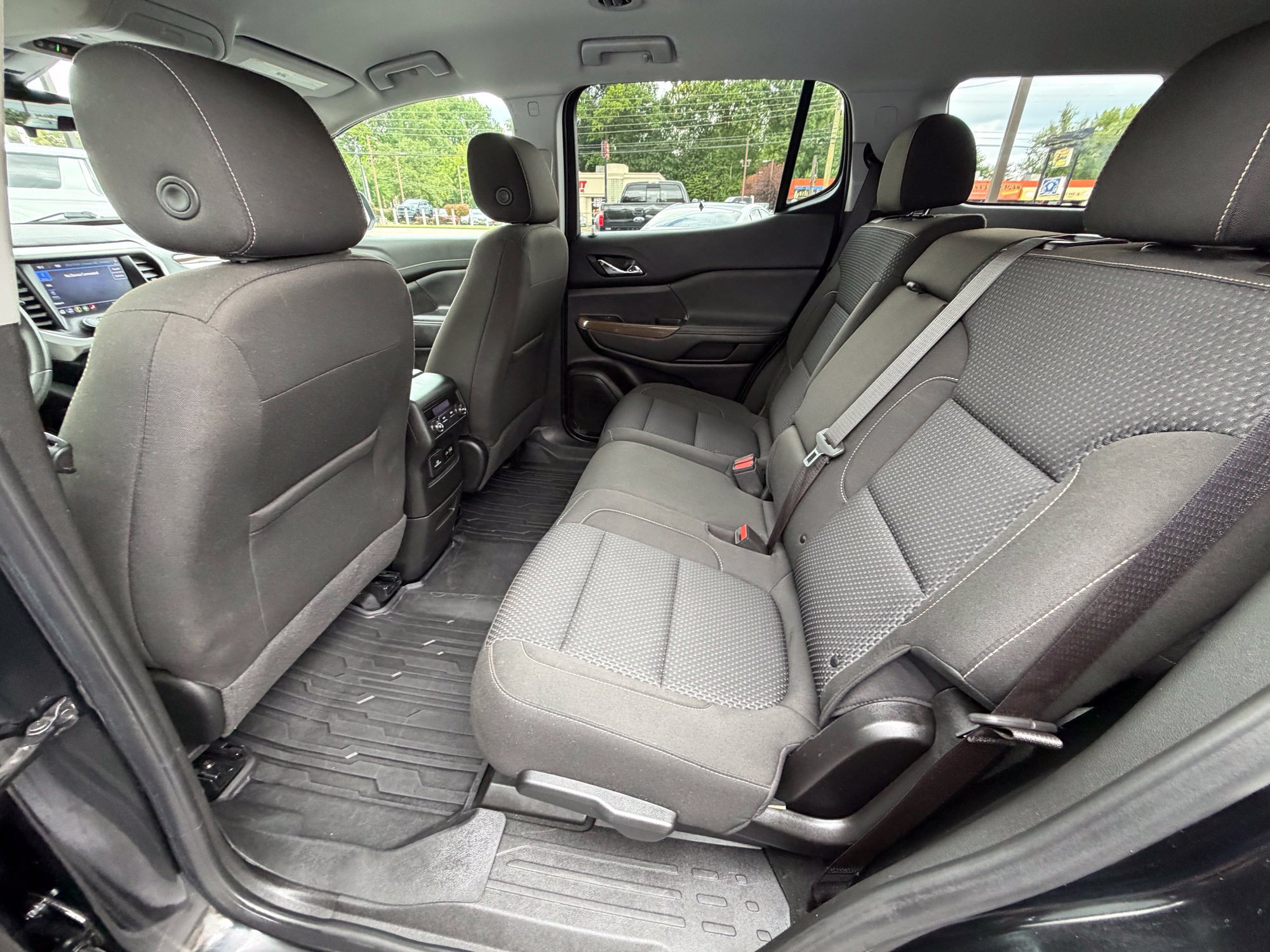 Used 2023 GMC Acadia SLE w/ Driver Convenience Package AWD/4WD image 14