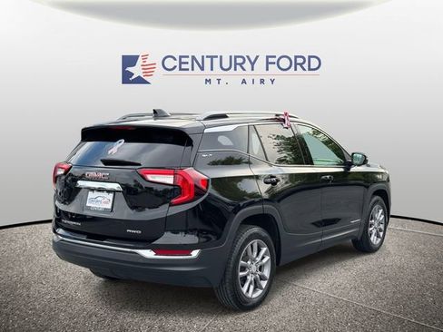 Used 2023 GMC Terrain SLT AWD/4WD image 2