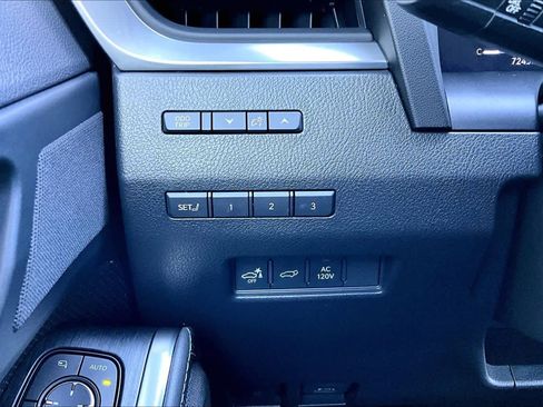 Used 2025 Lexus GX 550 w/ Accessory Package (Z1) image 34