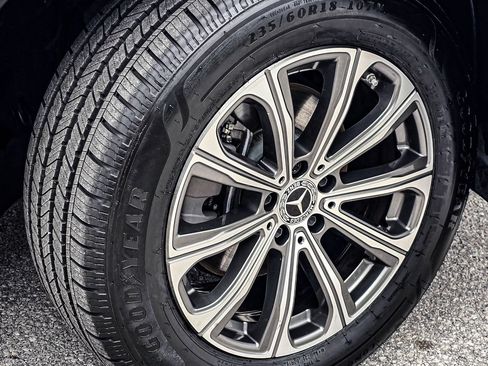 Used 2023 Mercedes-Benz GLC 300 4MATIC image 8