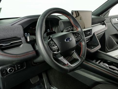 Used 2025 Ford Explorer ST-Line w/ Premium Package image 4