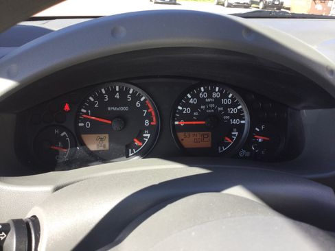 Used 2018 Nissan Frontier SV AWD/4WD image 16