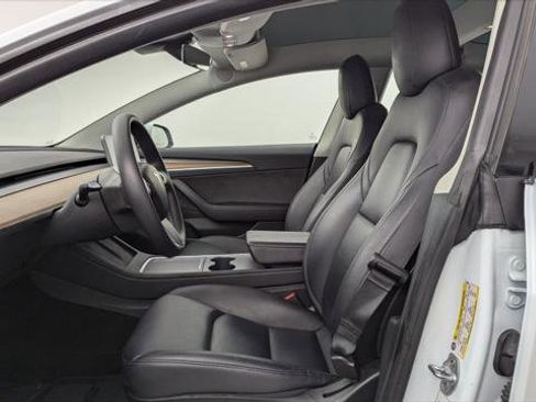 Used 2023 Tesla Model 3 Standard Range image 13