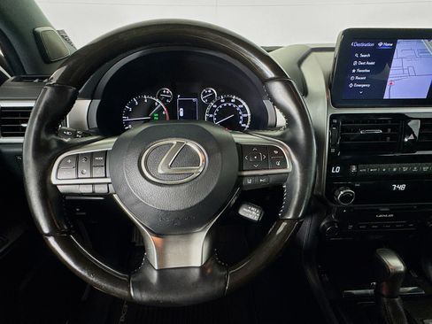 Used 2022 Lexus GX 460 Premium w/ Accessory Package image 11