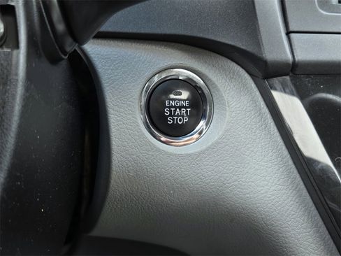 Used 2017 Toyota Sienna XLE image 24