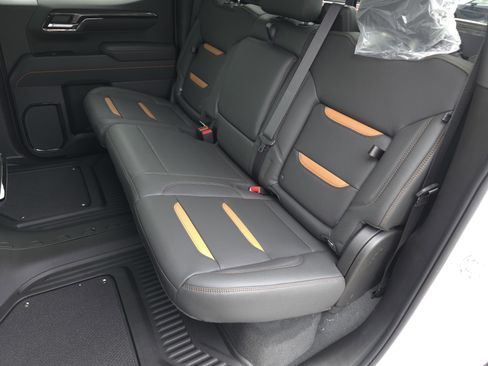 New 2026 GMC Sierra 1500 AT4 w/ AT4 Premium Package image 31