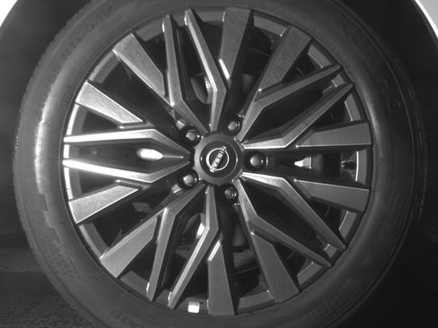 Used 2025 Nissan Altima 2.5 SV FWD image 13