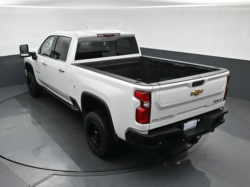 Used 2022 Chevrolet Silverado 2500 High Country w/ Safety Package II image 84