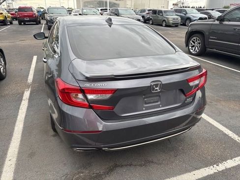 Used 2018 Honda Accord Touring image 5