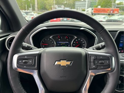 Used 2019 Chevrolet Blazer LT AWD/4WD image 9