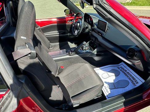Used 2017 MAZDA MX-5 Miata RF Club image 16
