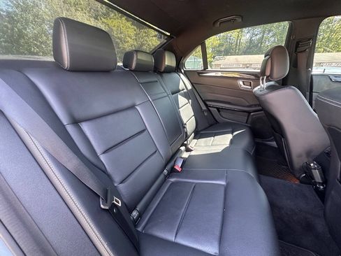 Used 2016 Mercedes-Benz E 350 4MATIC Sedan w/ Premium Package image 15