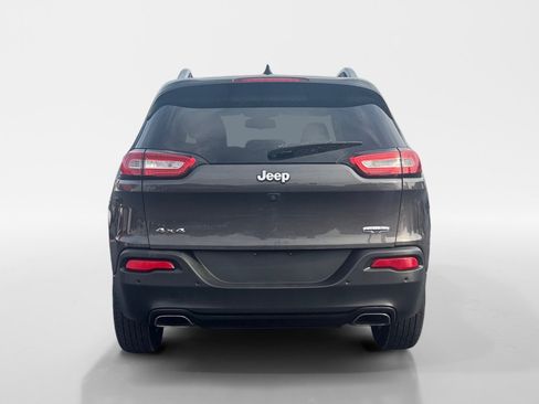 Used 2017 Jeep Cherokee Latitude w/ Safety/Convenience Group image 5