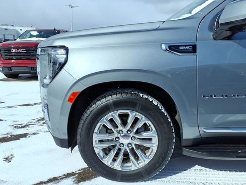 Used 2023 GMC Yukon XL SLT w/ SLT Premium Package image 27
