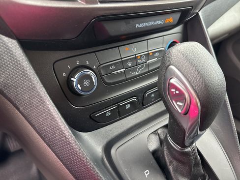 Used 2022 Ford Transit Connect XL image 18