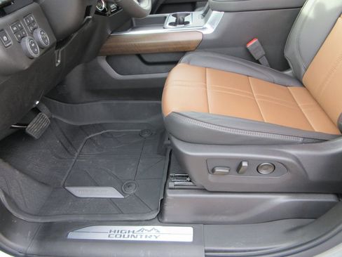 New 2026 Chevrolet Silverado 3500 High Country w/ High Country Premium Package image 26