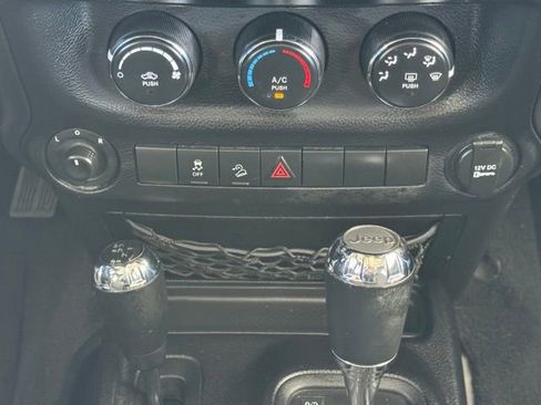 Used 2011 Jeep Wrangler Unlimited Sport image 28