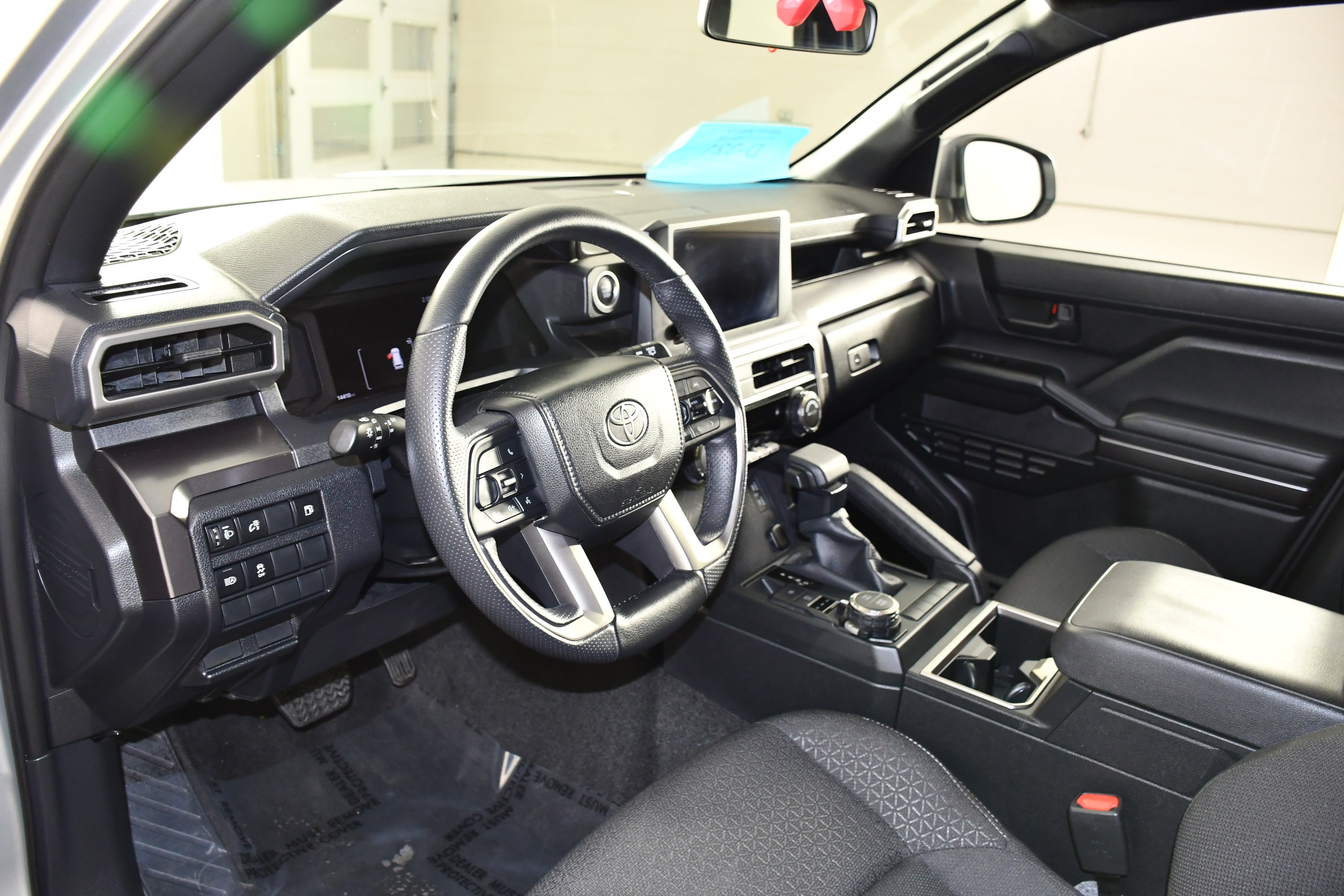 Used 2026 Toyota 4Runner SR5 AWD/4WD image 2